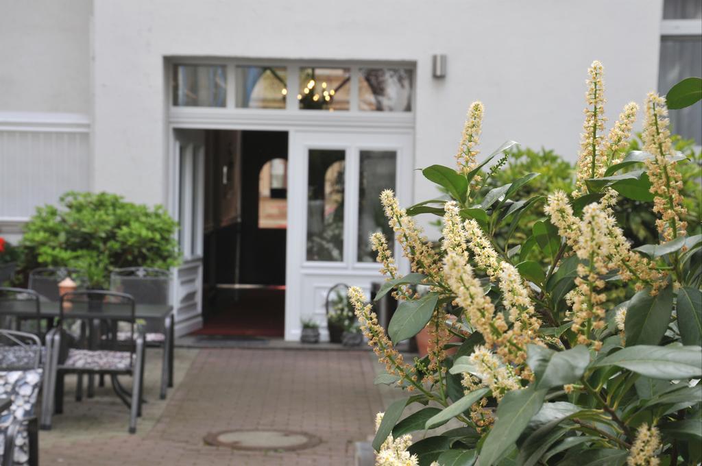 City-Hotel Am Wasserturm Halle Halle  Exterior foto
